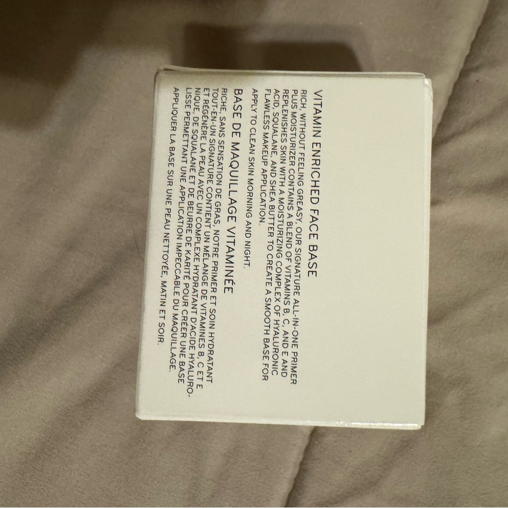 Bobbi Brown Vitamin Enriched Face Base Box - Picture 3 of 5